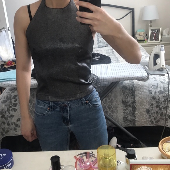 Halter top - Picture 2 of 6